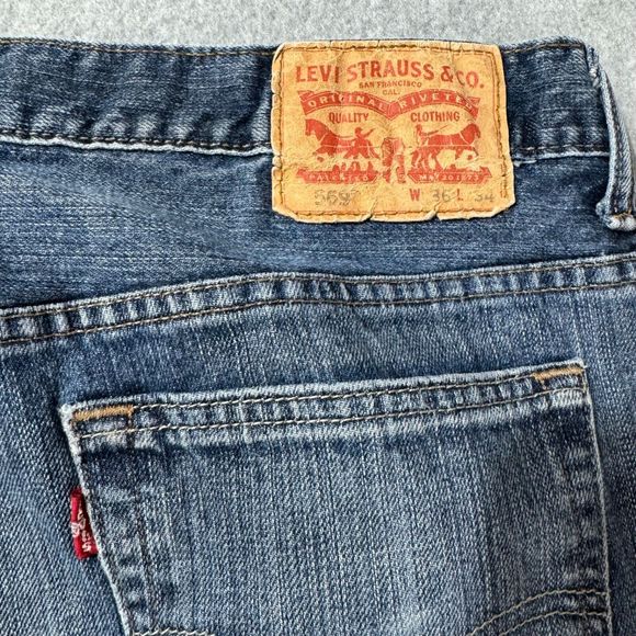 Levis Jeans Mens 36x34 Blue 569 Loose Straight American Medium Wash Denim - Picture 15 of 15